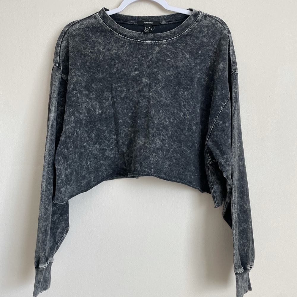 ✨Forever 21 Cropped Sweatshirt✨